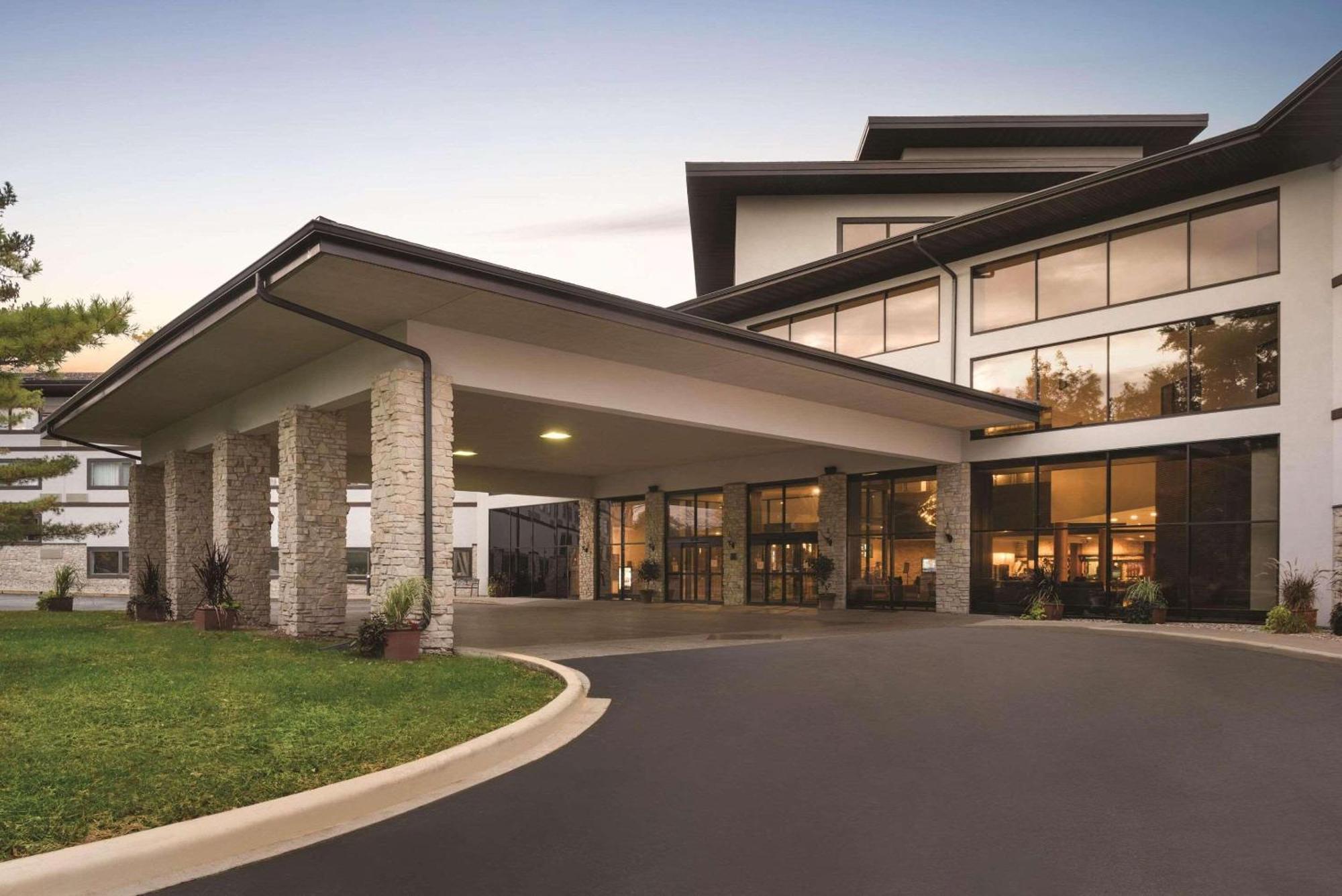 Oneida Casino Hotel Green Bay Exterior photo